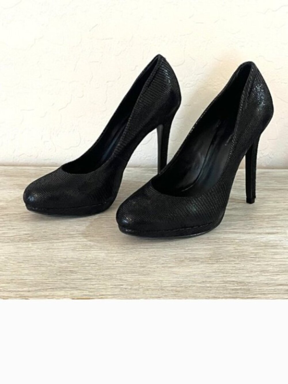 INC International Concepts Louie Black Leather Platform Heels Pumps Worn Once 6